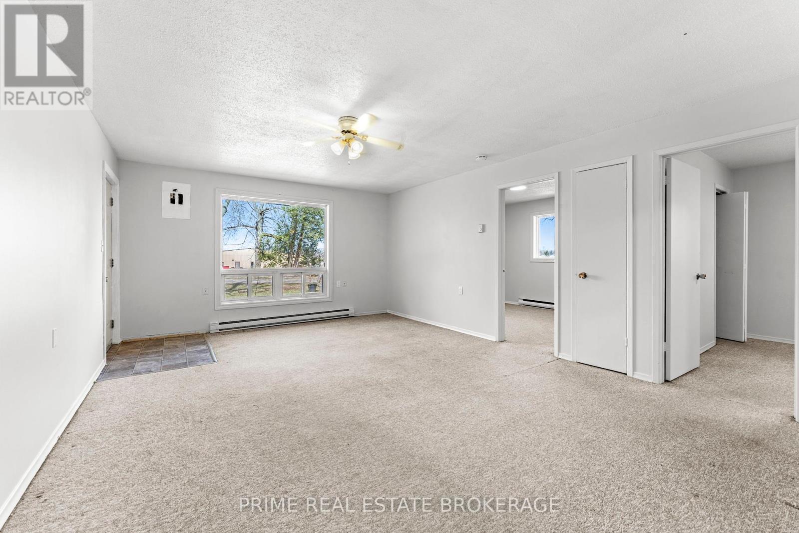 412 Ross Street Property Photo 7