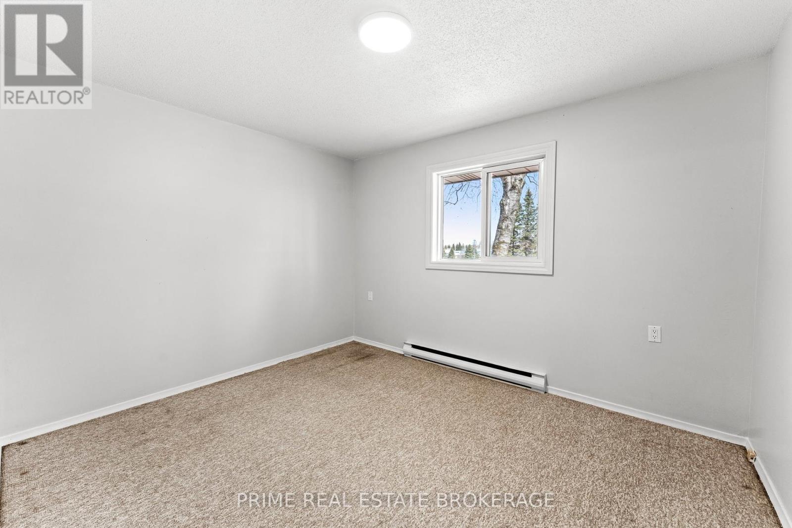 412 Ross Street Property Photo 13