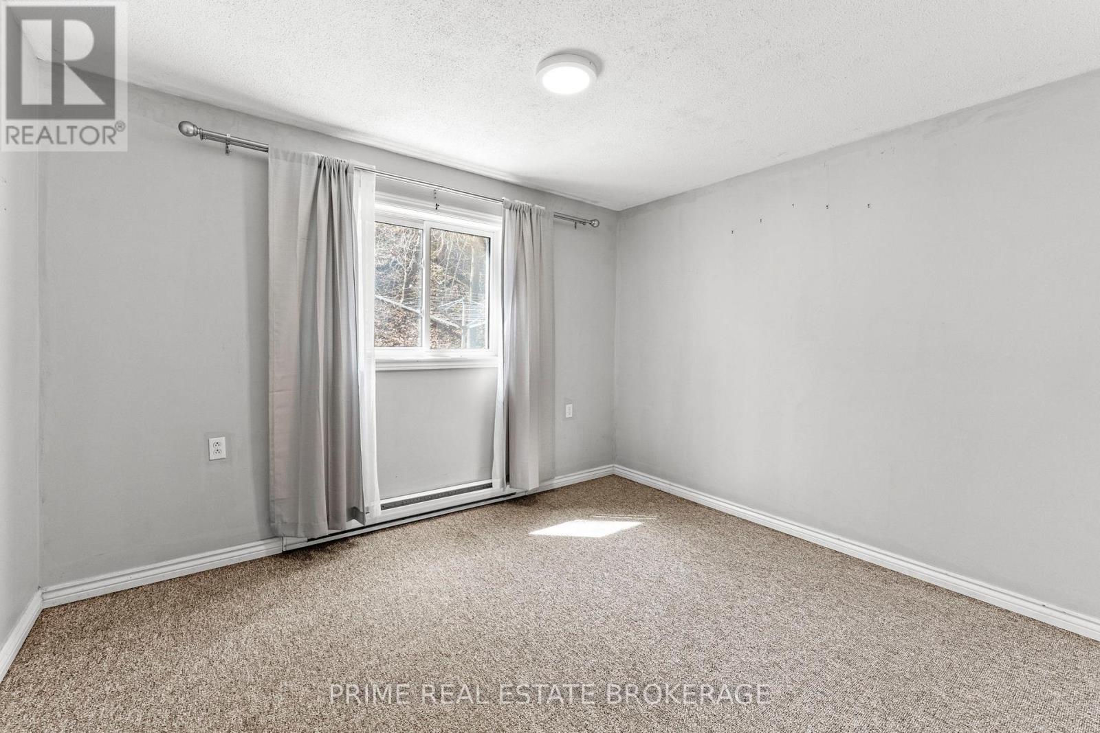 412 Ross Street Property Photo 19