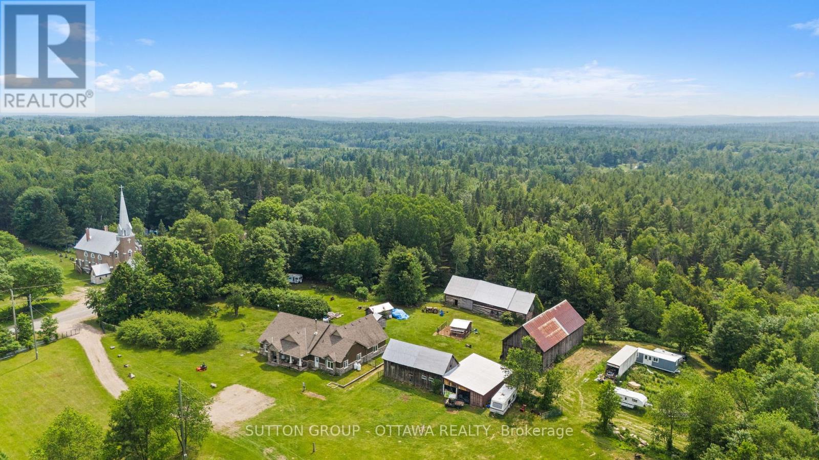 1448 Woito Station Road Property Photo 2