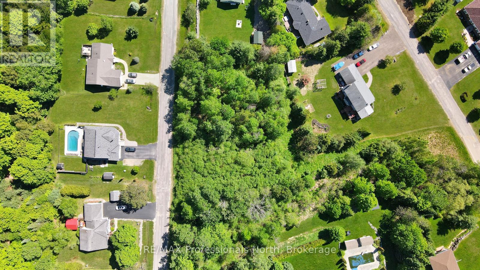 0 Halbiem Crescent Property Photo 6