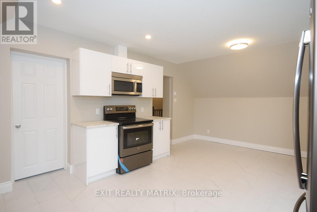 Unit 2 - 1429 Meadow Drive Property Photo 16