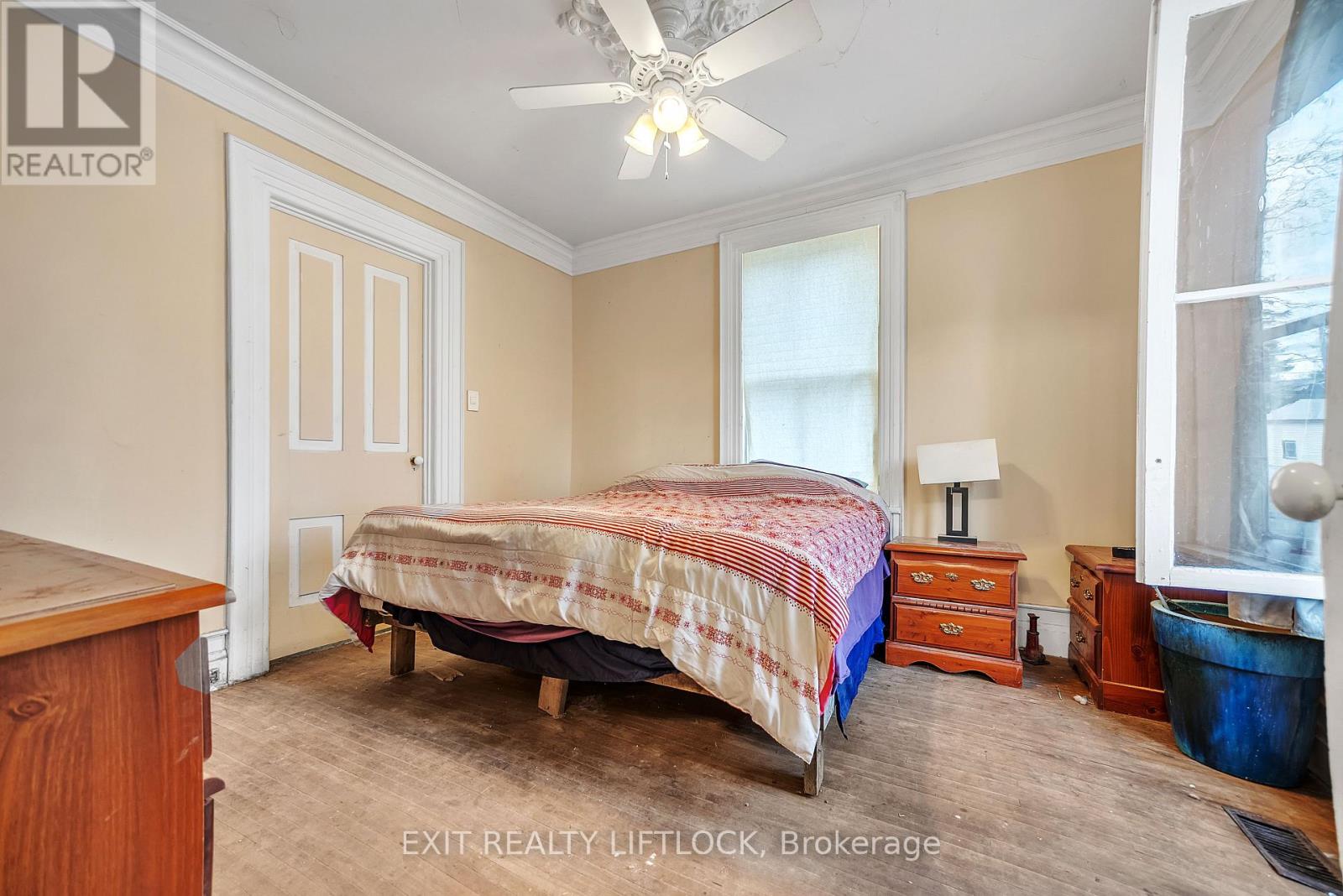 184 St. Lawrence Street E Property Photo 4