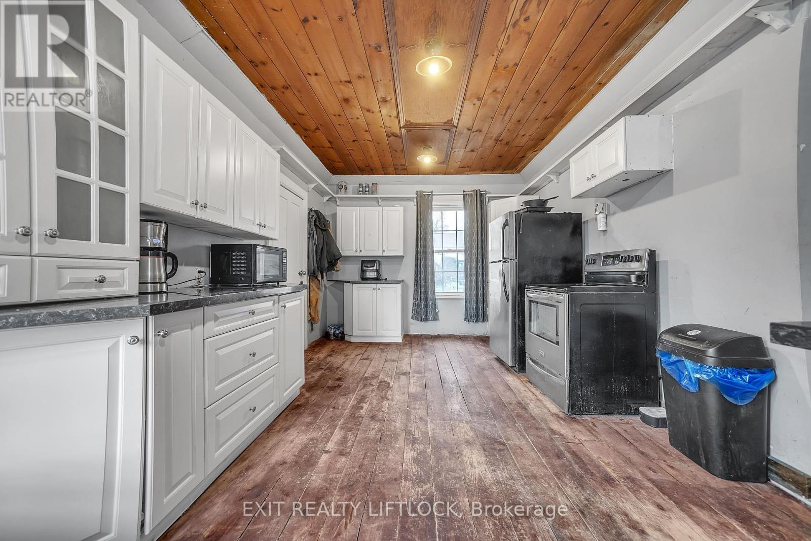 184 St. Lawrence Street E Property Photo 7