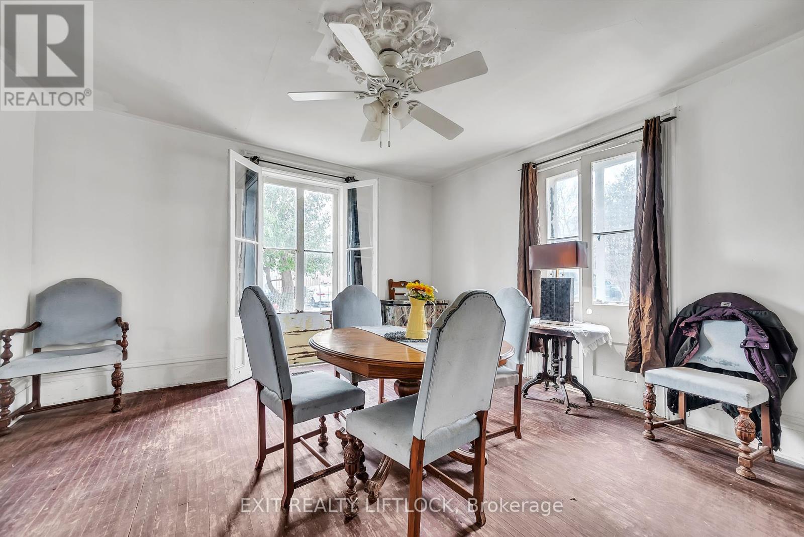 184 St. Lawrence Street E Property Photo 8