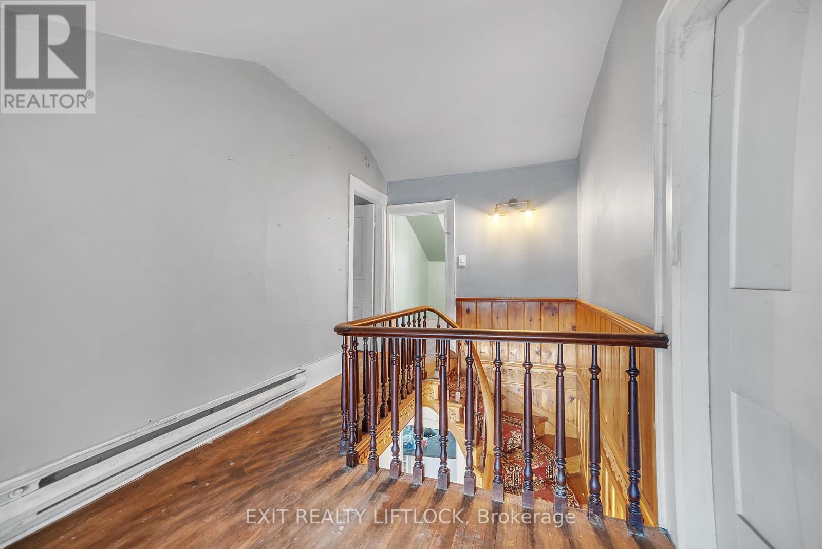 184 St. Lawrence Street E Property Photo 17