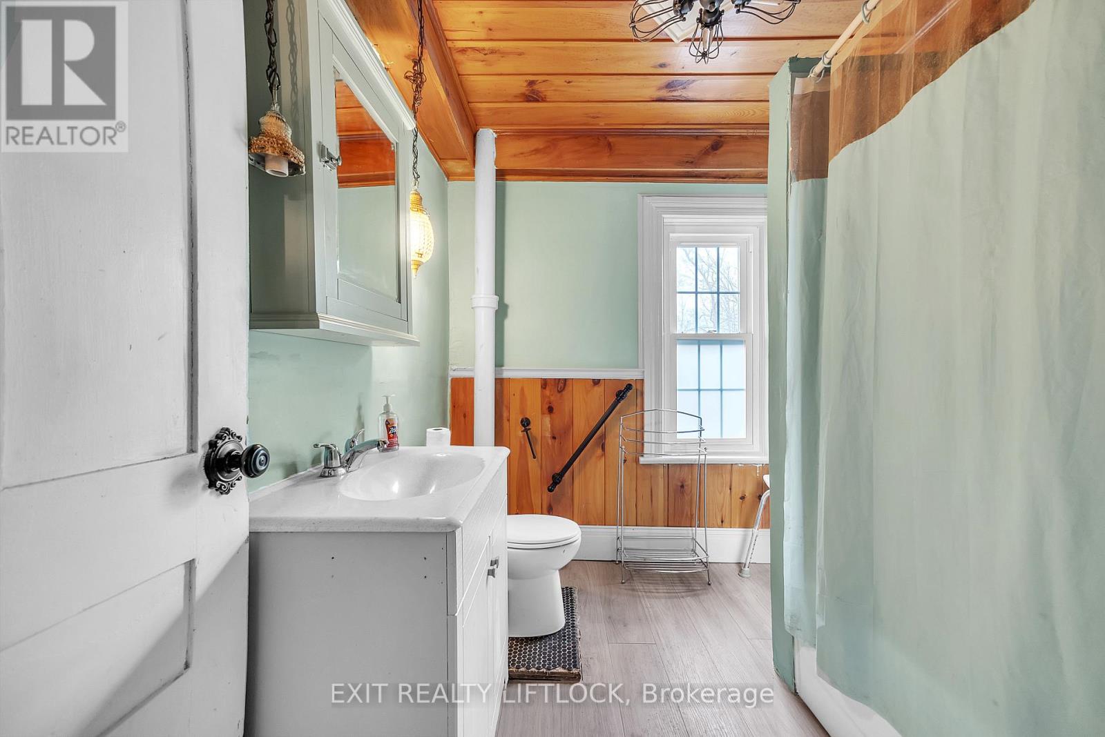 184 St. Lawrence Street E Property Photo 19