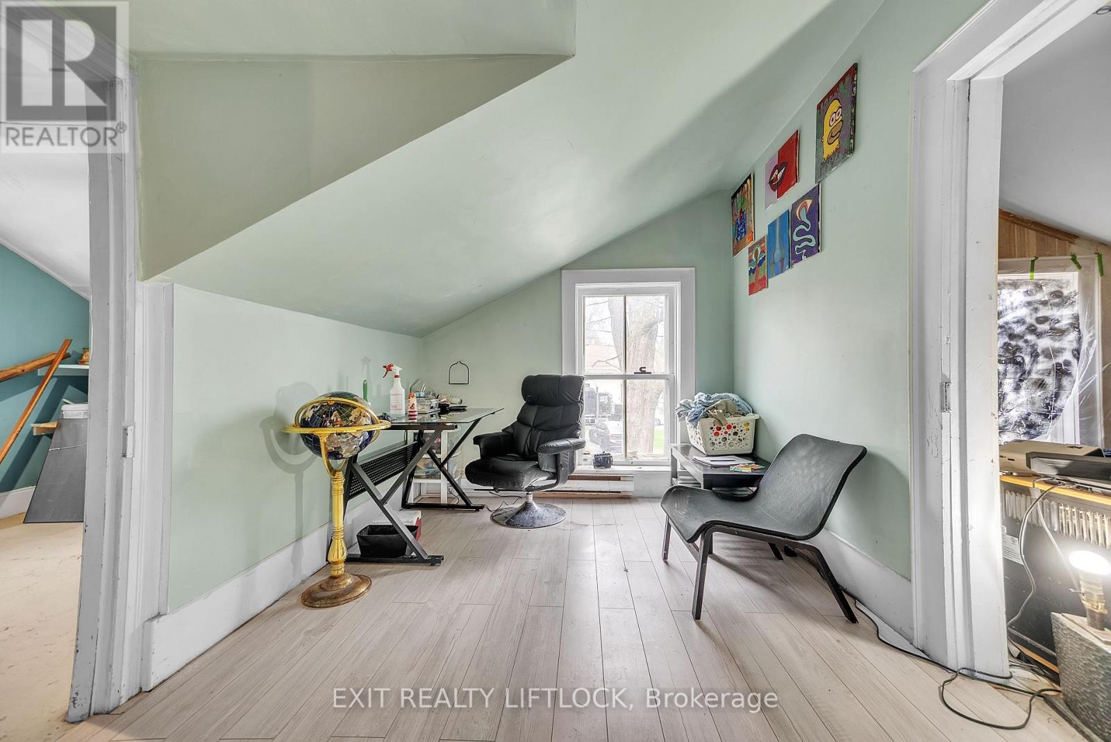 184 St. Lawrence Street E Property Photo 20