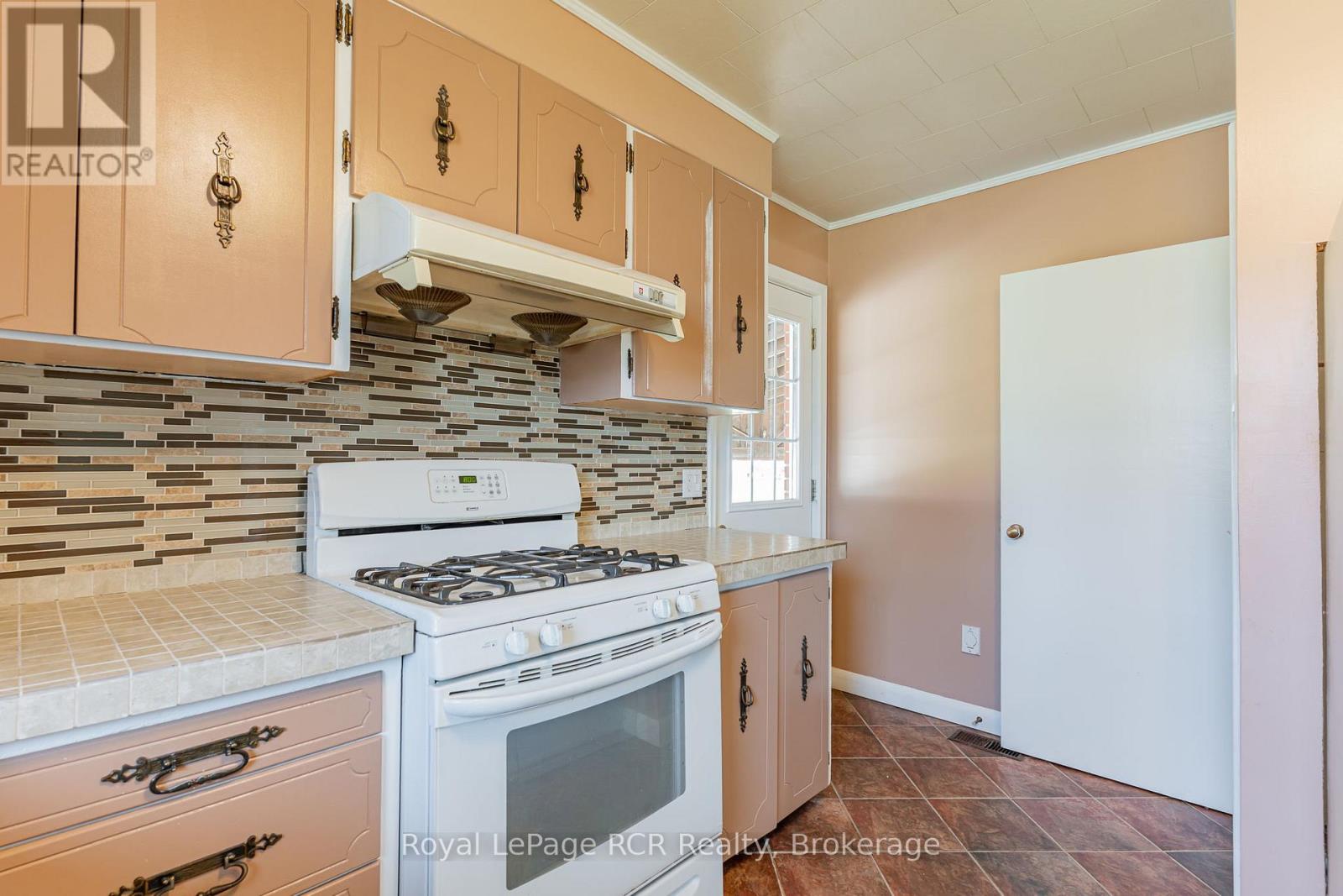 456 Sykes Street S Property Photo 17