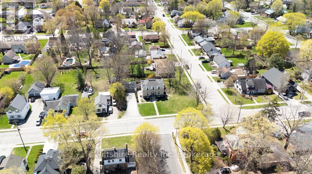 64 South Street W Property Photo 6