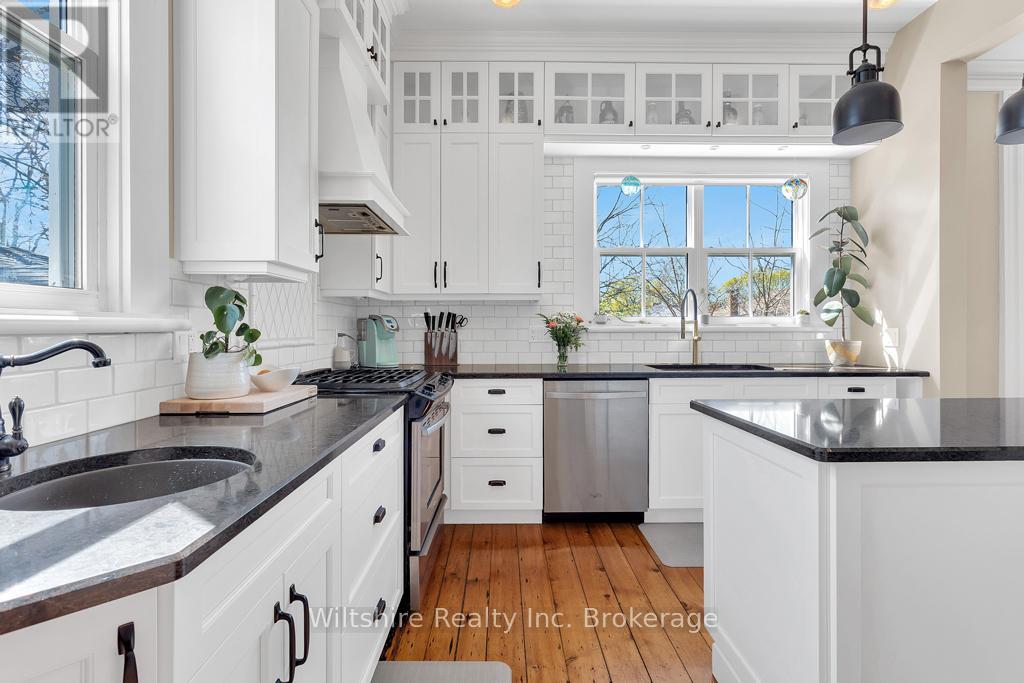 64 South Street W Property Photo 10