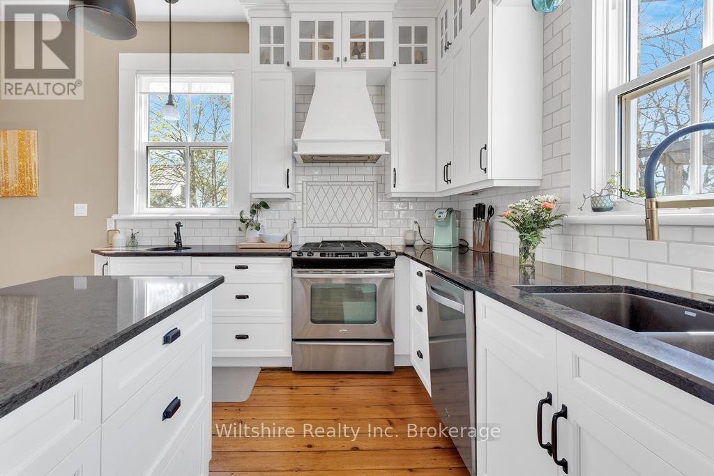 64 South Street W Property Photo 13