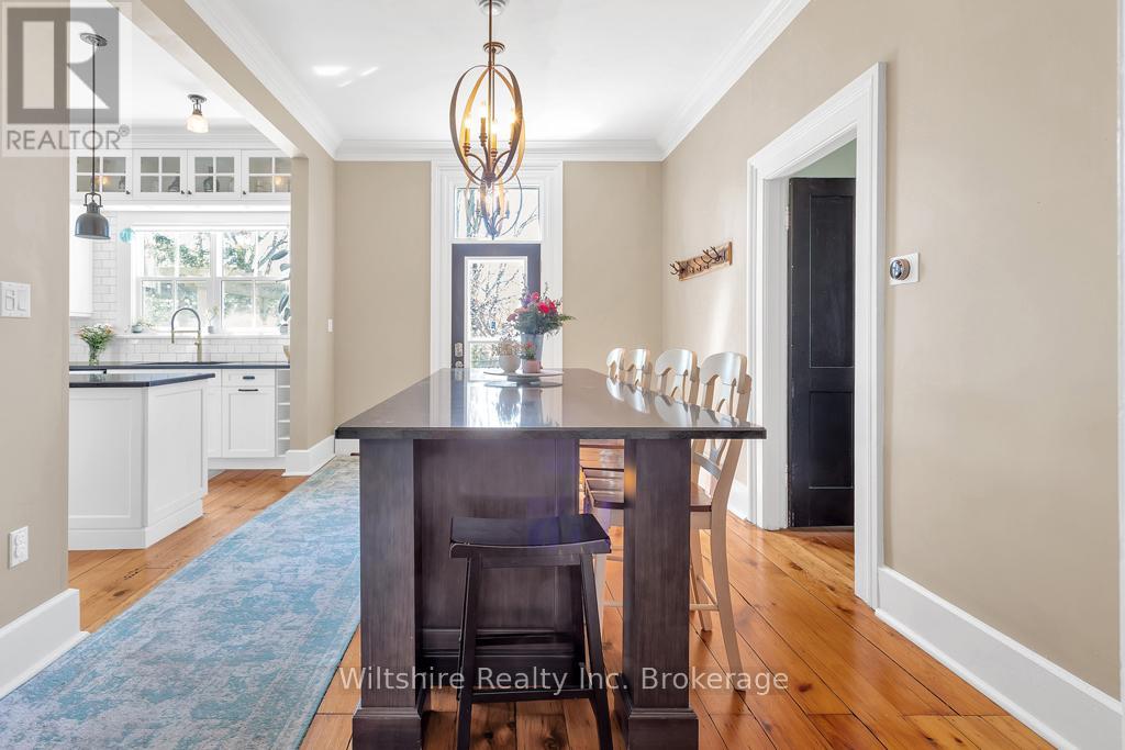64 South Street W Property Photo 15