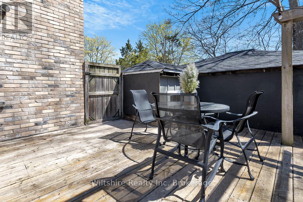 64 South Street W Property Photo 39