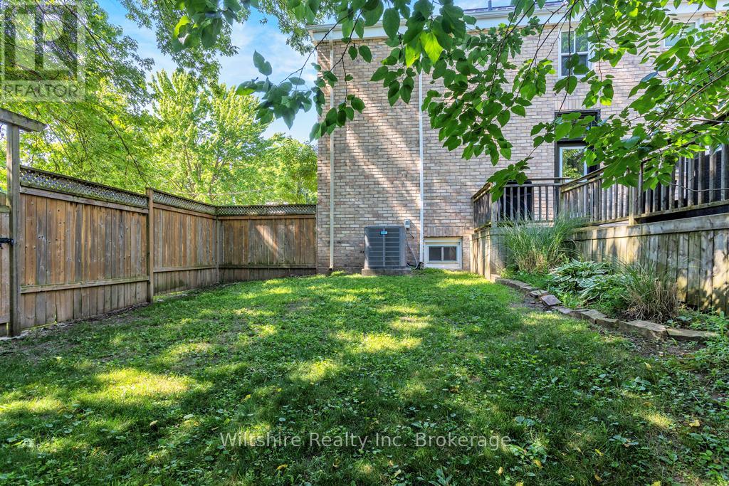 64 South Street W Property Photo 45