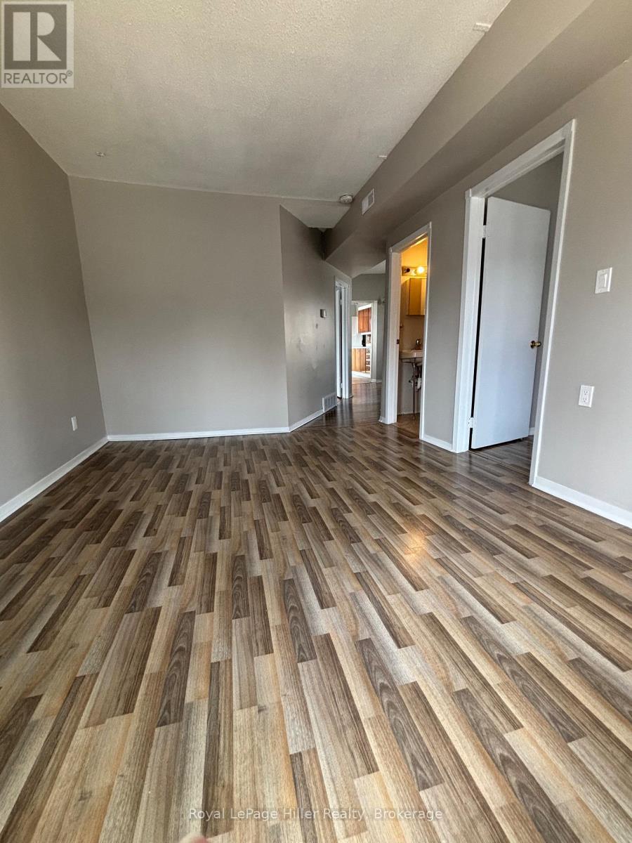 228 Nile Street Property Photo 2