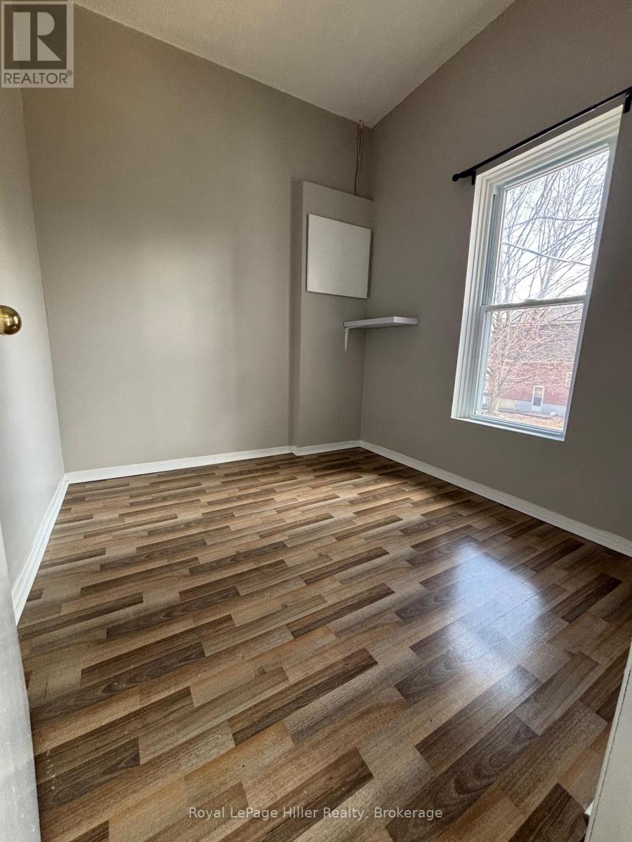 228 Nile Street Property Photo 4