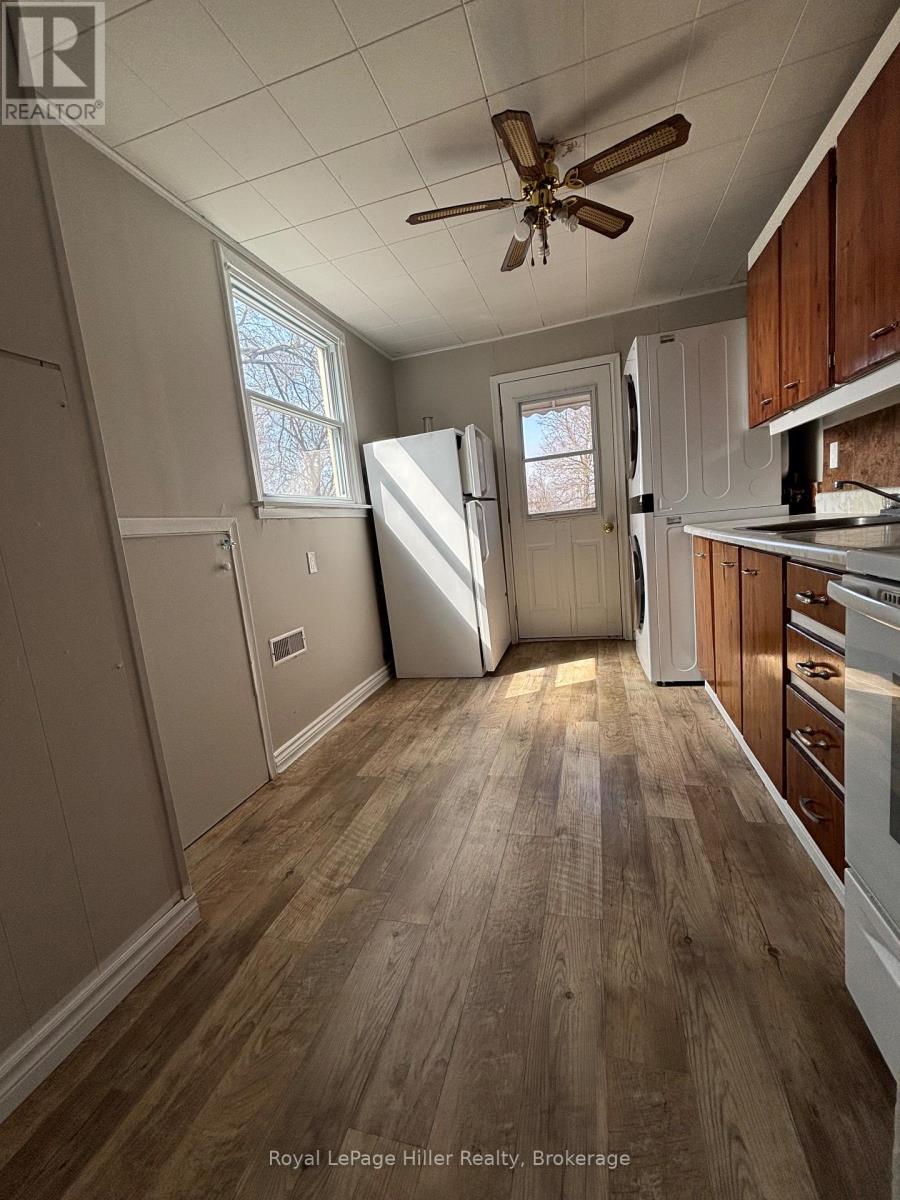 228 Nile Street Property Photo 8
