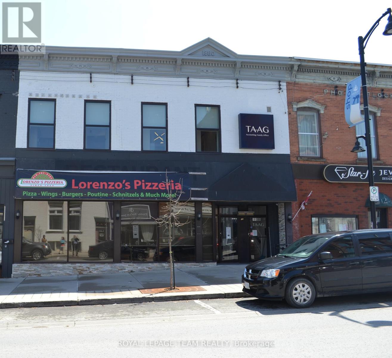 129 John Street N Property Photo 1
