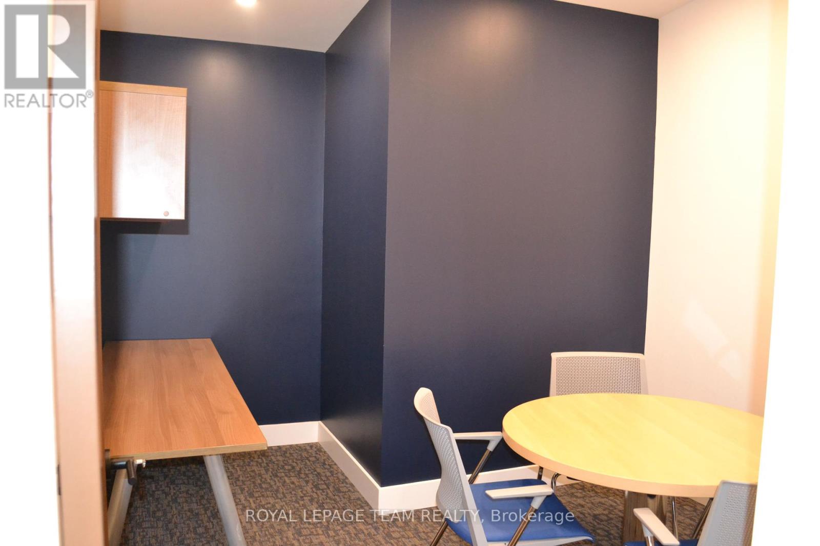 129 John Street N Property Photo 18