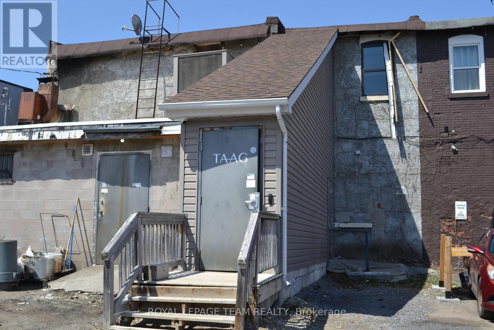 129 John Street N Property Photo 23