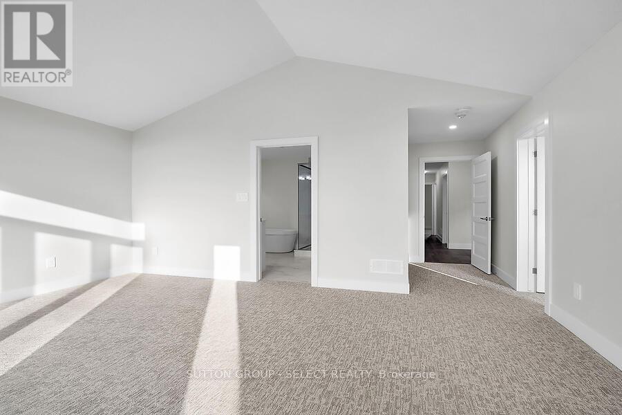 17 - 7966 Fallon Drive Property Photo 11