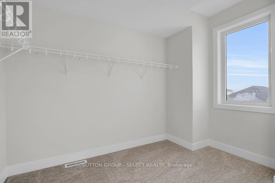17 - 7966 Fallon Drive Property Photo 12