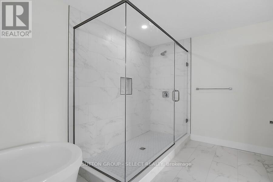 17 - 7966 Fallon Drive Property Photo 13