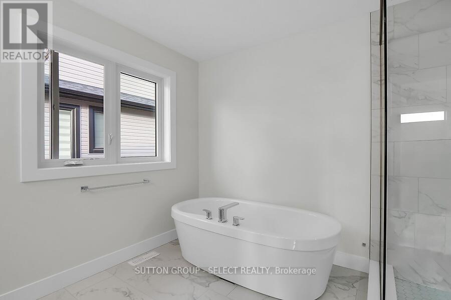 17 - 7966 Fallon Drive Property Photo 15