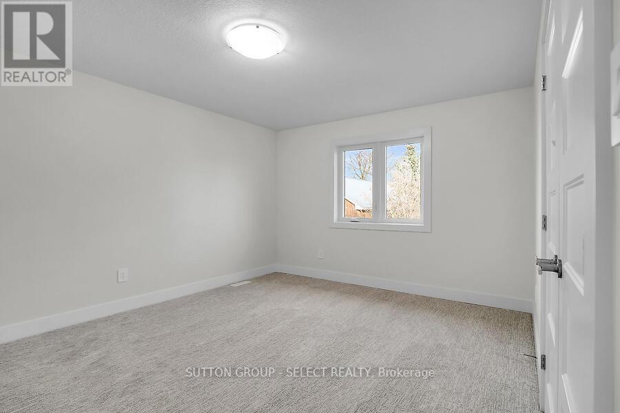 17 - 7966 Fallon Drive Property Photo 17
