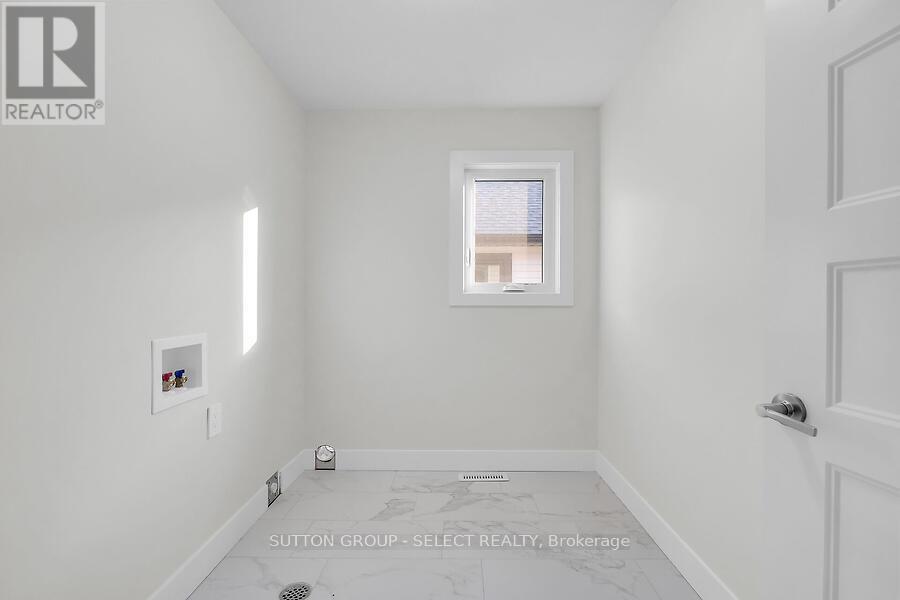 17 - 7966 Fallon Drive Property Photo 19