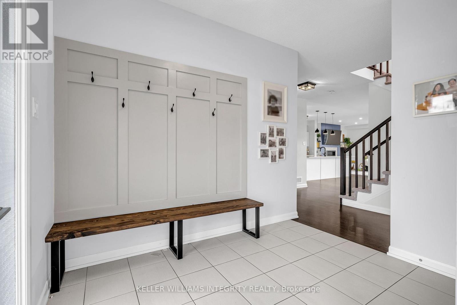 176 Onyx Crescent Property Photo 4