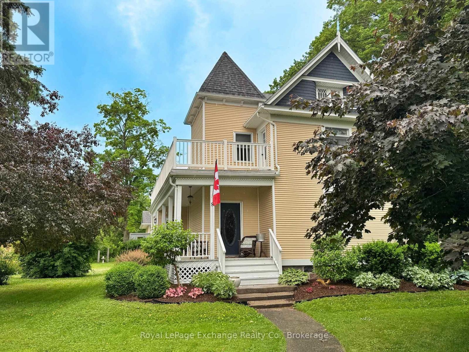 8 Queen Street Property Photo 2