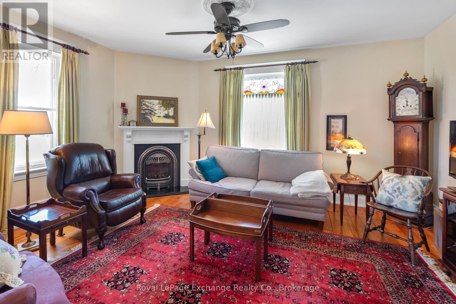 8 Queen Street Property Photo 11