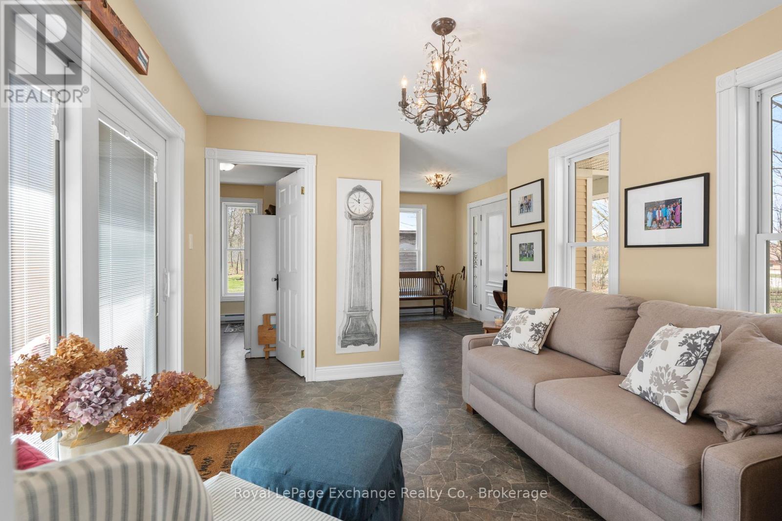 8 Queen Street Property Photo 22
