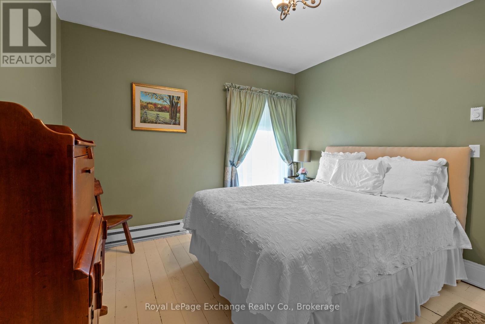 8 Queen Street Property Photo 28