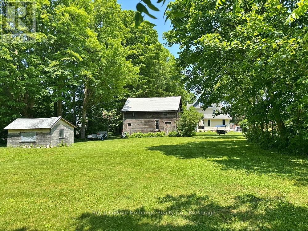 8 Queen Street Property Photo 38