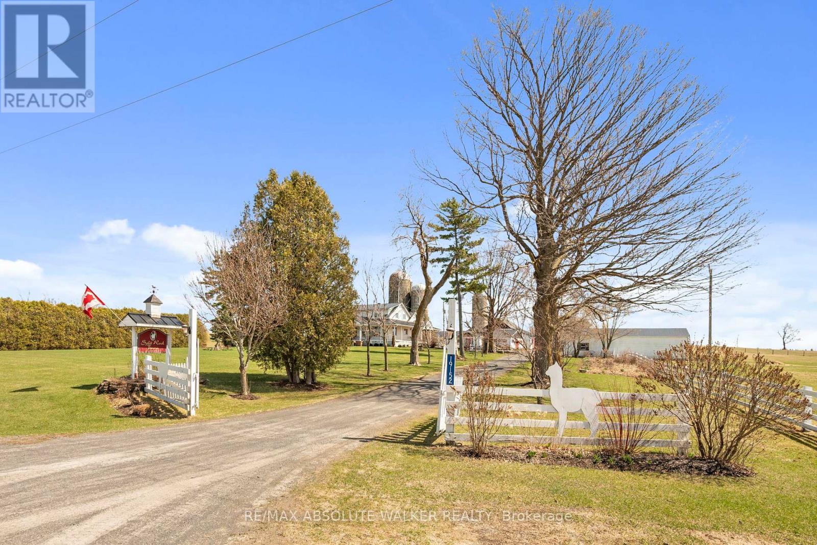 19152 County 25 Road Property Photo 3