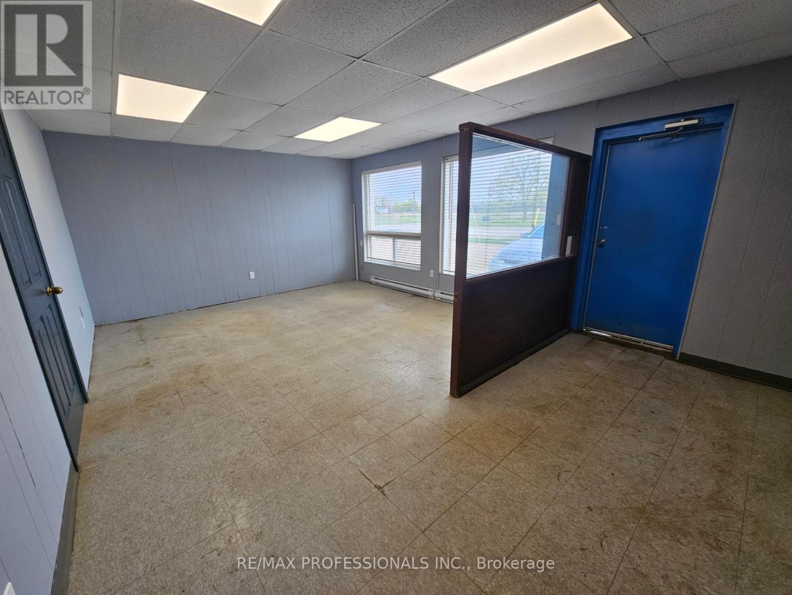 72 Lewis Rd Property Photo 2