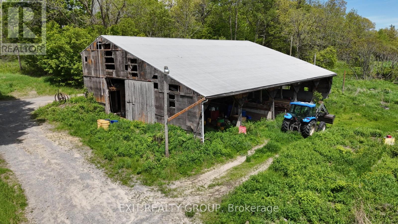 225 Jones Road Property Photo 3