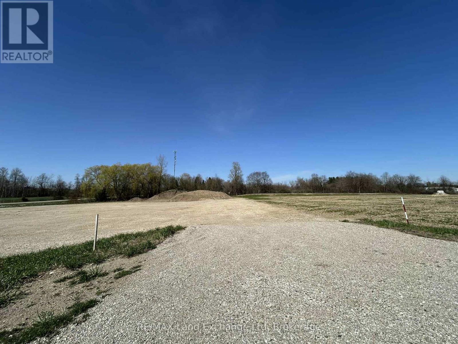 186 Royal Rd Property Photo 1