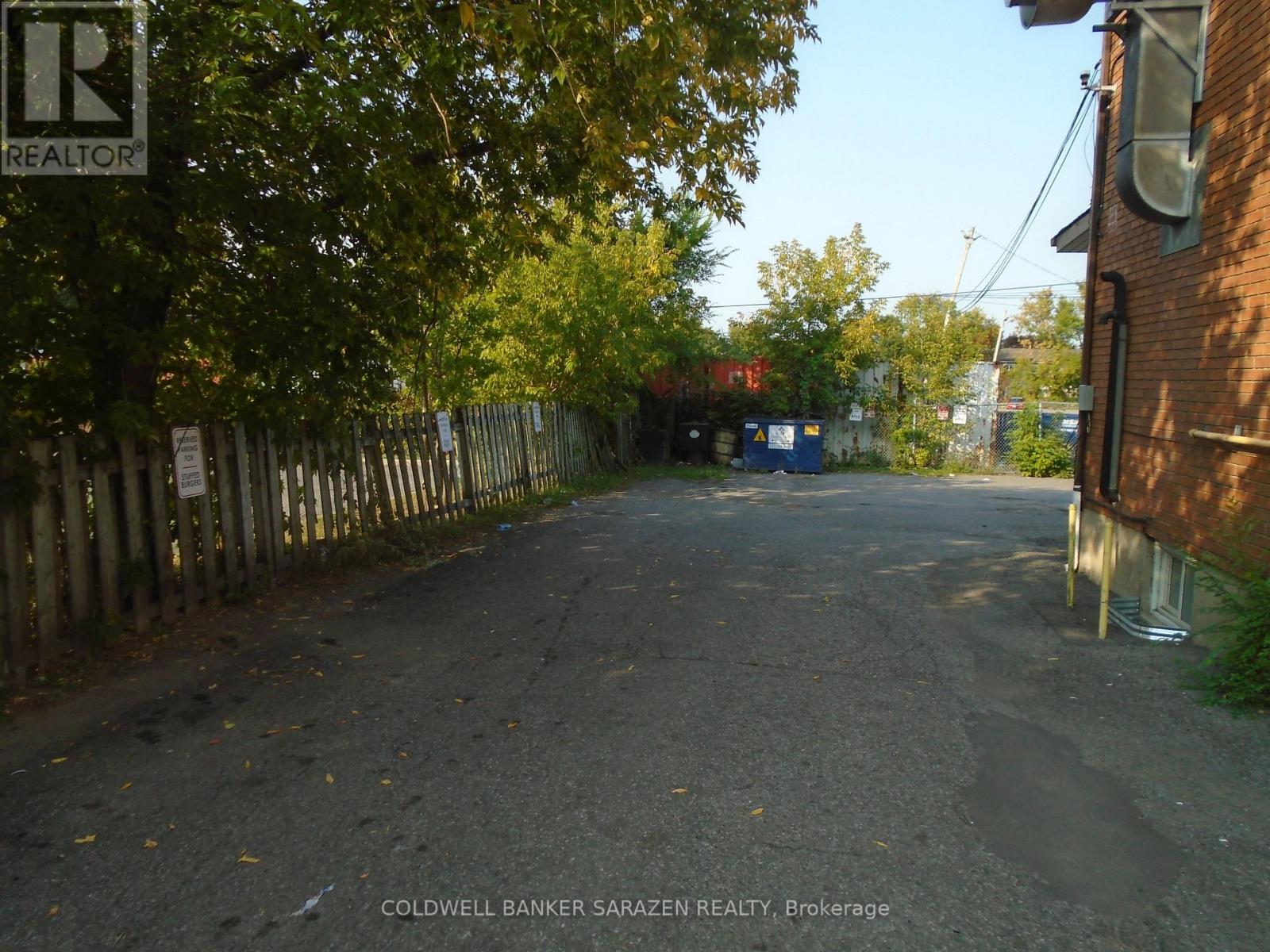 912 St Laurent Boulevard N Property Photo 3