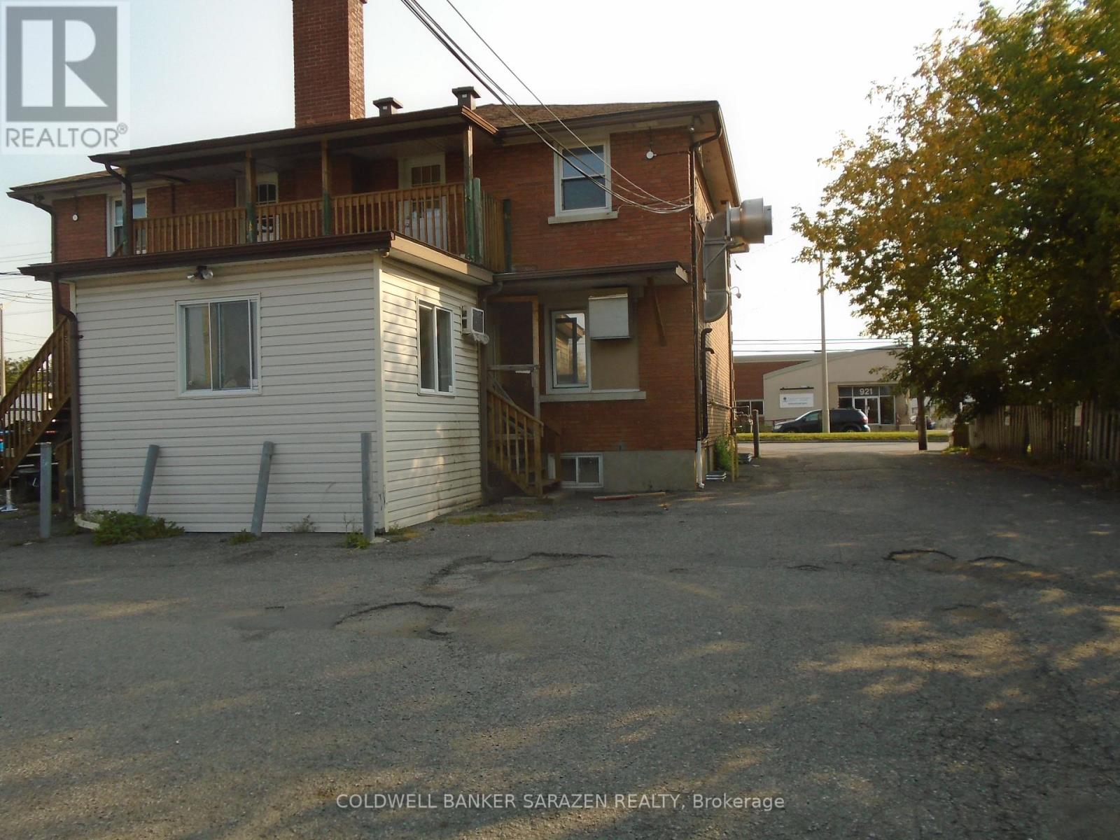 912 St Laurent Boulevard N Property Photo 7