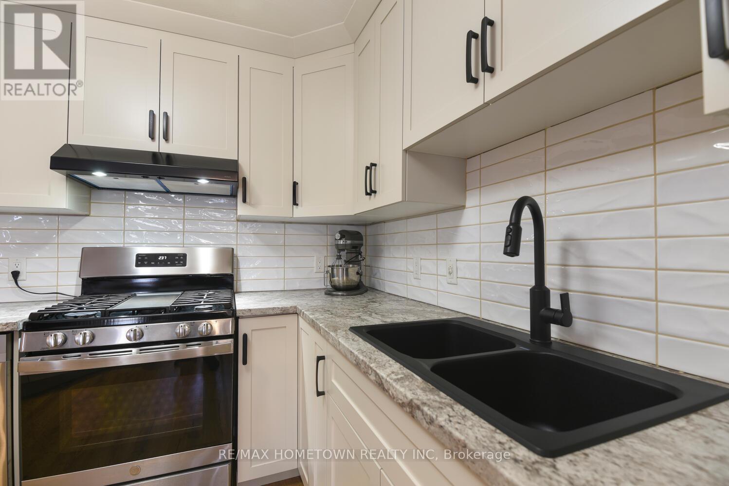 254 Beley Street Property Photo 9
