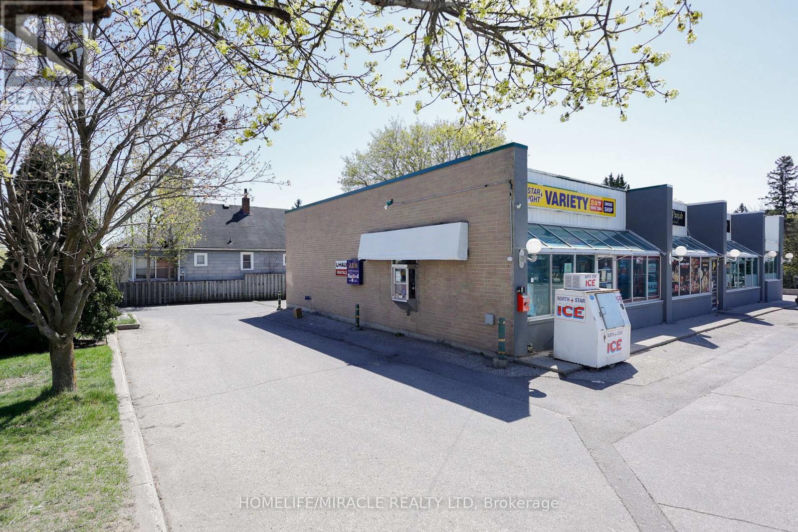 780 Dundas Street Property Photo 12