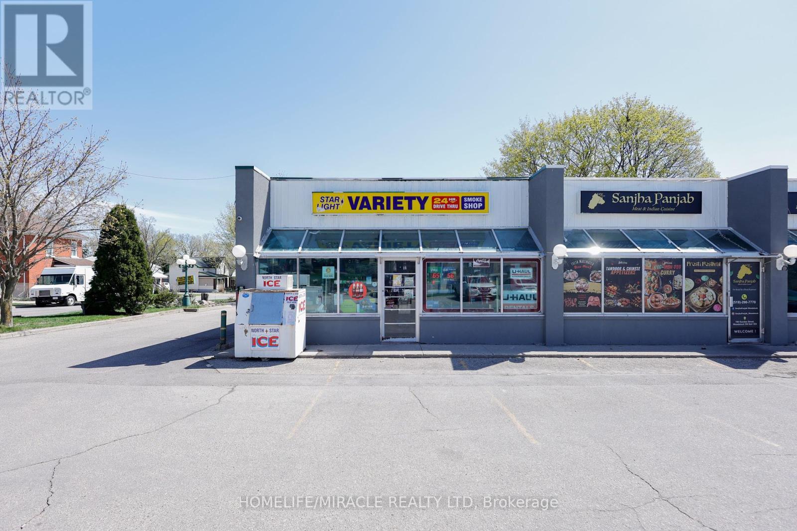 780 Dundas Street Property Photo 14