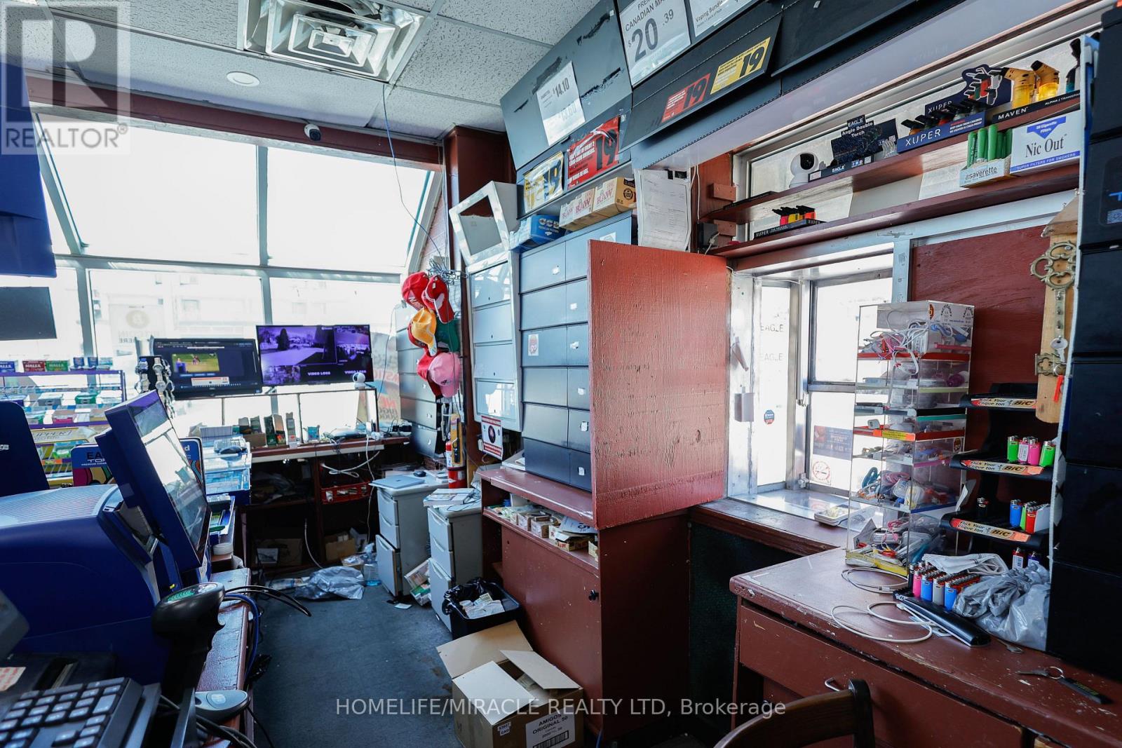 780 Dundas Street Property Photo 17