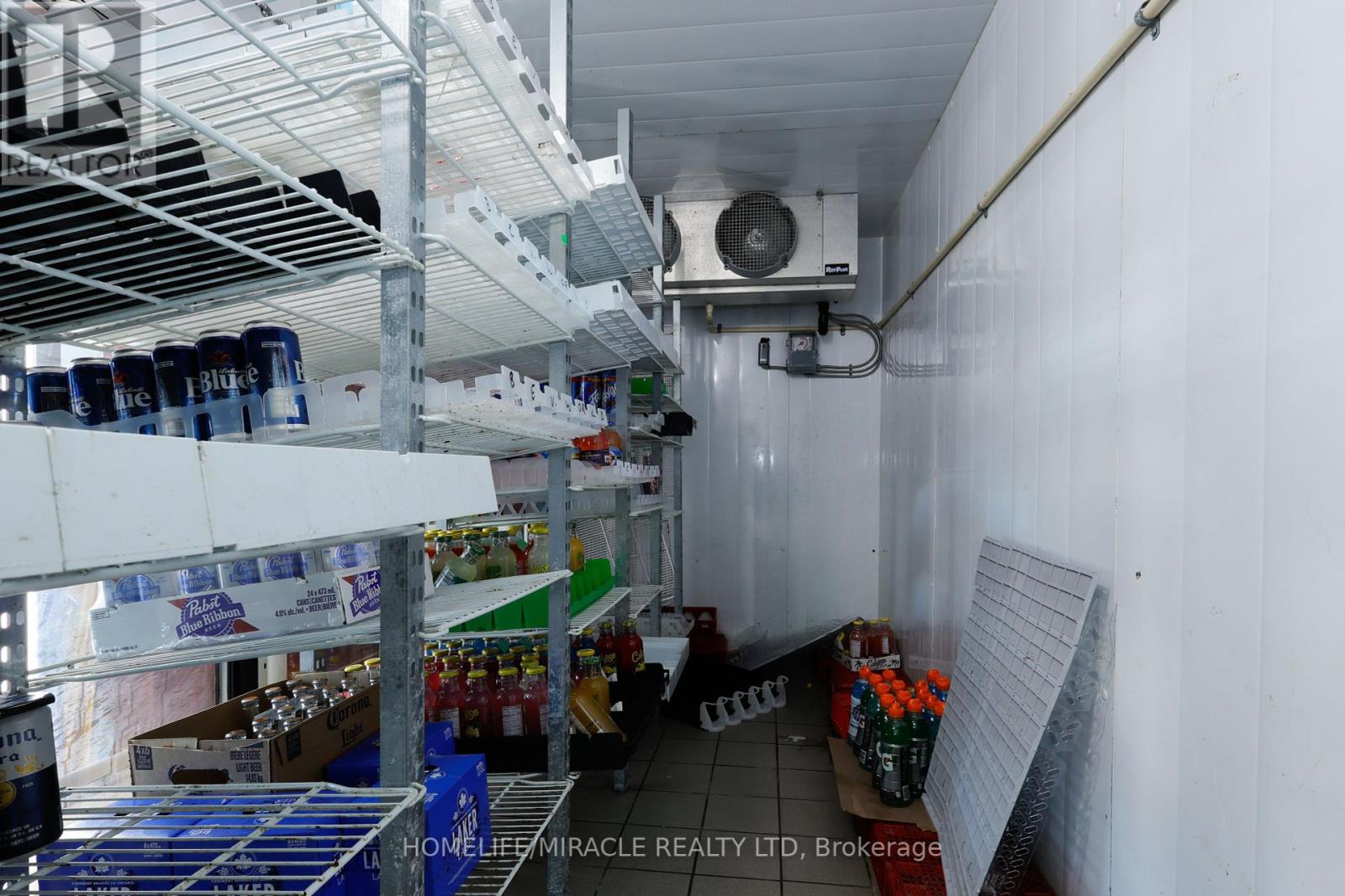 780 Dundas Street Property Photo 23