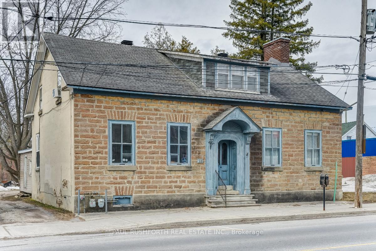 28 WILSON STREET W Property Photo 1