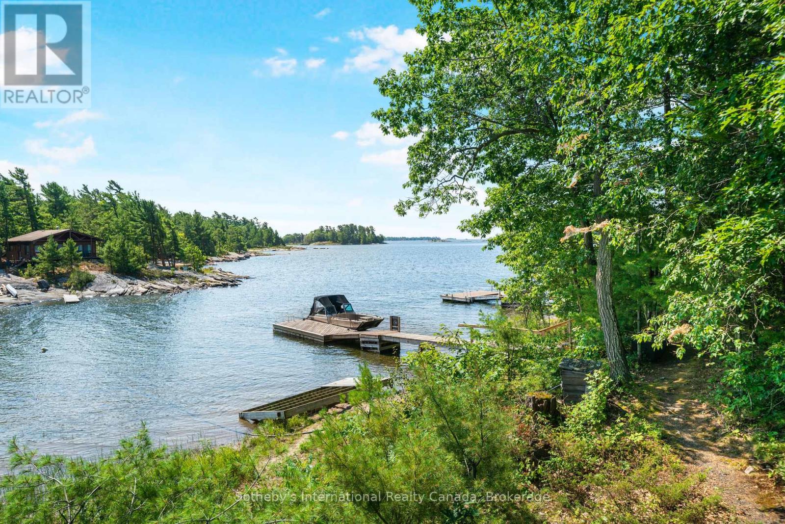 20 A65 Island Property Photo 5